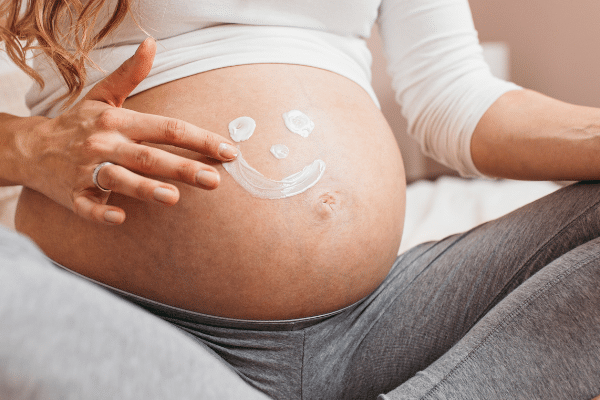 Rosacea in der Schwangerschaft: „Ich dachte erst, es sei Akne“ - DemoDerm Rosacea Blog